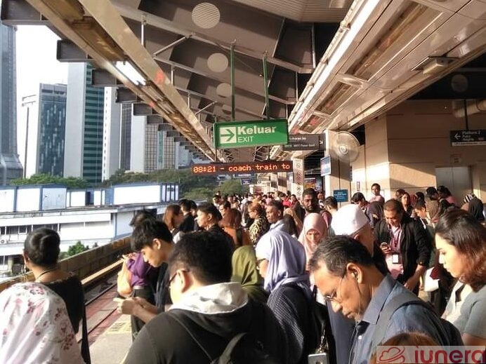 Crowded train platform